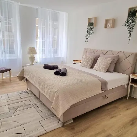 Paris'sed Le Charme Et L'elegance Du Style Parisien A Deux Pas Du Chateau Daire *